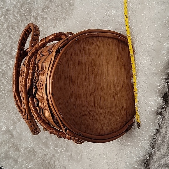 Vintage Basket Purse - Picture 2 of 12